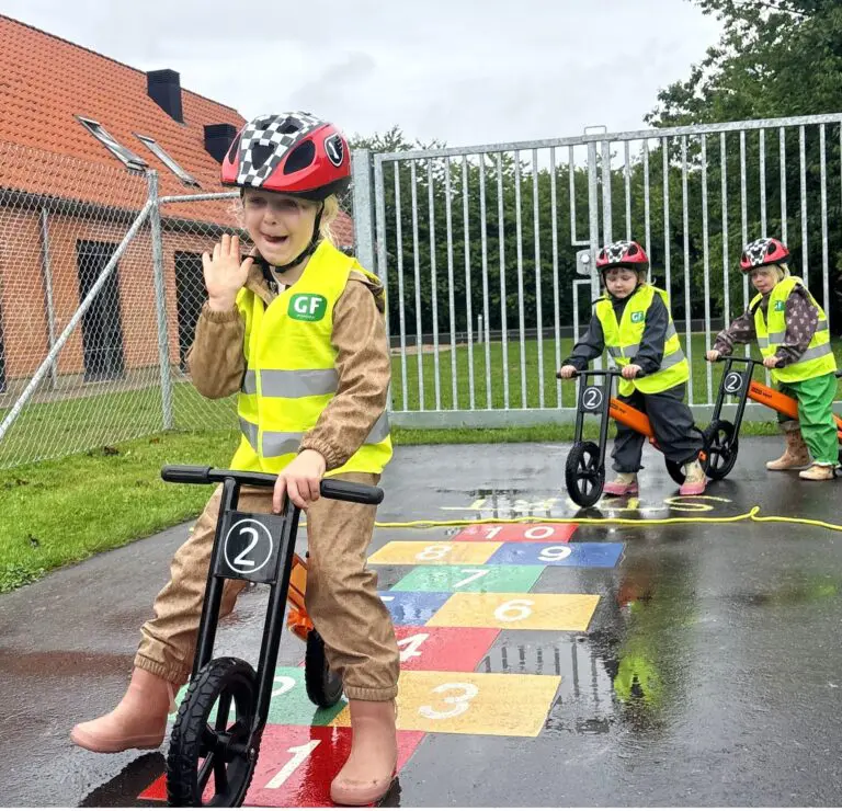 Løbecykler styrker motorik og cykelglæde i Them