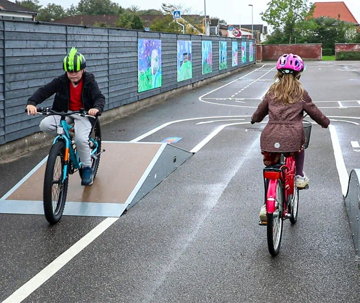 Trafikbane, lånecykler og cykelhjelme