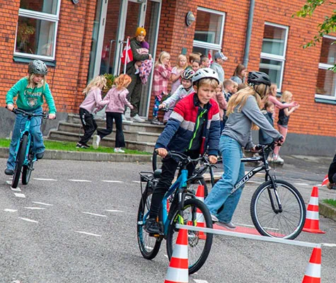 Cykeltræning på cykelbane